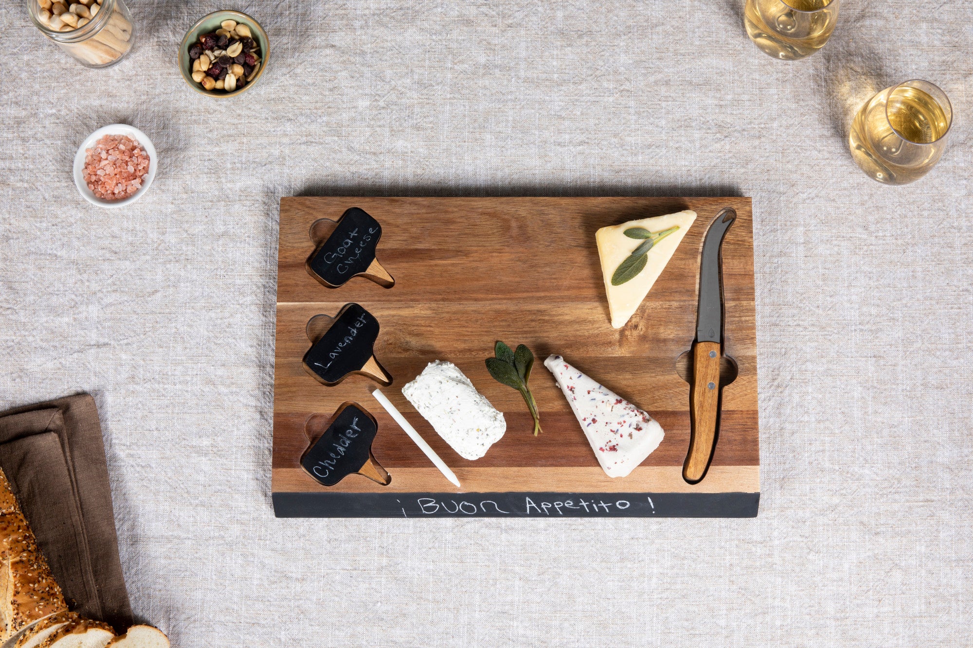 Seattle Seahawks - Delio Acacia Cheese Cutting Board & Tools Set