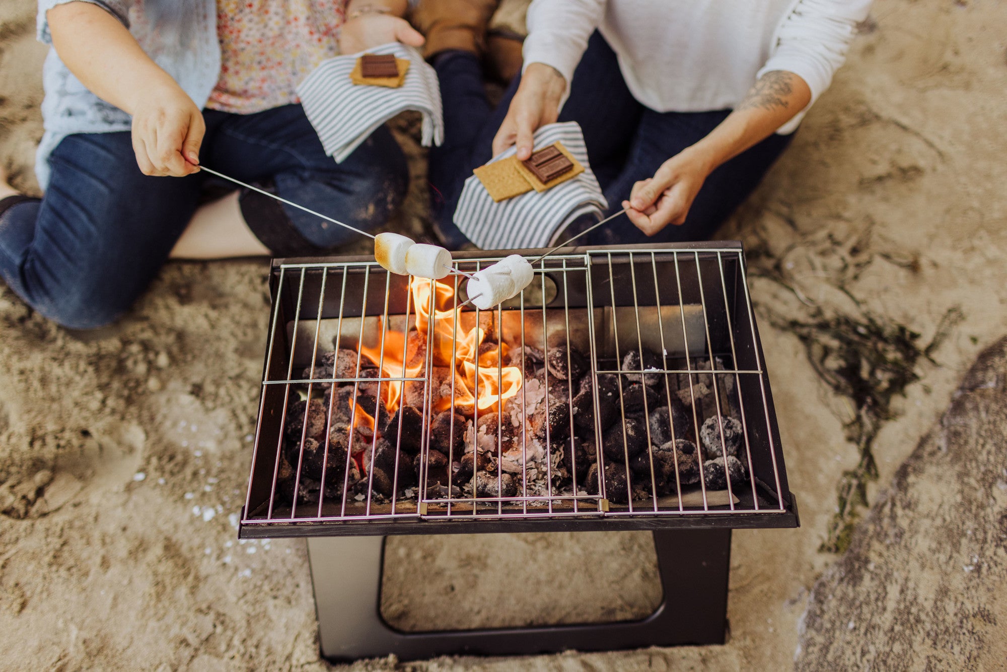 Los Angeles Dodgers X Grill Portable Charcoal BBQ Grill PICNIC TIME FAMILY OF BRANDS