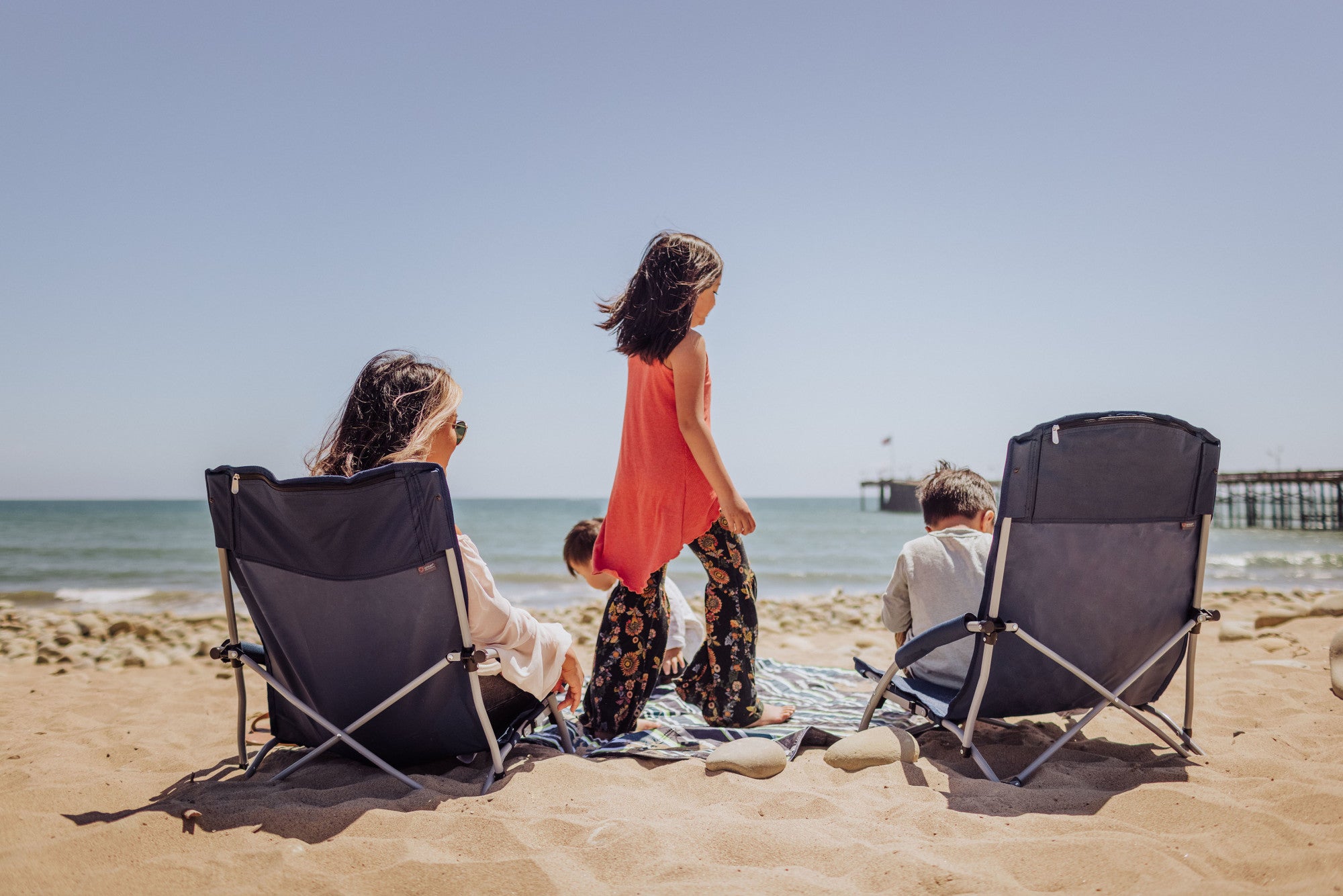 Cleveland Guardians Tranquility Beach Chair with Carry Bag PICNIC TIME FAMILY OF BRANDS