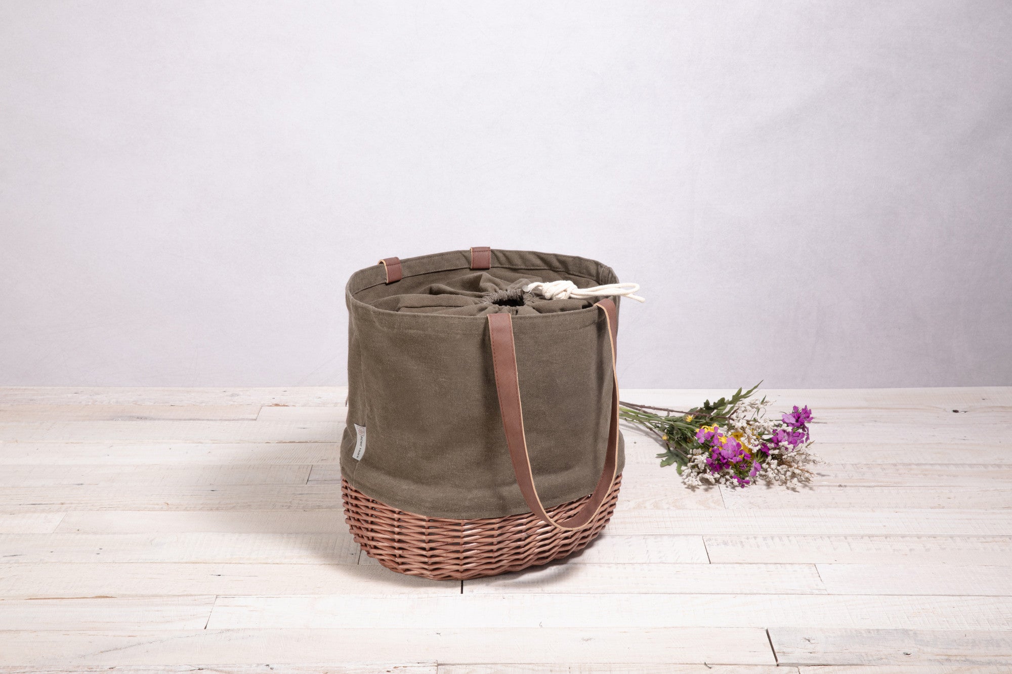 Chicago Cubs - Coronado Canvas and Willow Basket Tote