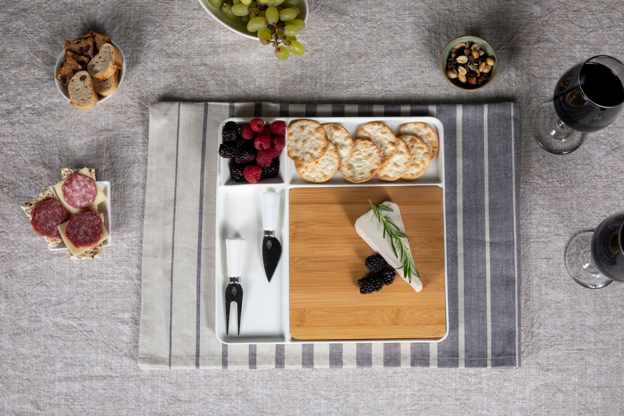 Dallas Cowboys - Peninsula Cutting Board & Serving Tray